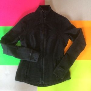 Lululemon black zip up sweatshirt, ladies size 6.